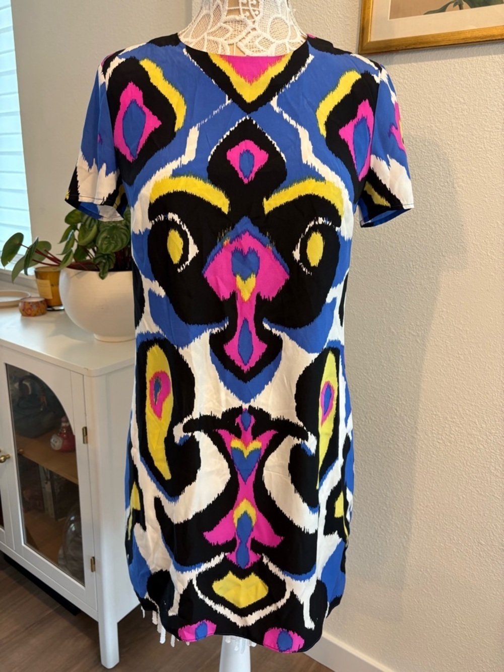 Alice & Trixie 100% Silk Bold Mini Sheath Dress- size S